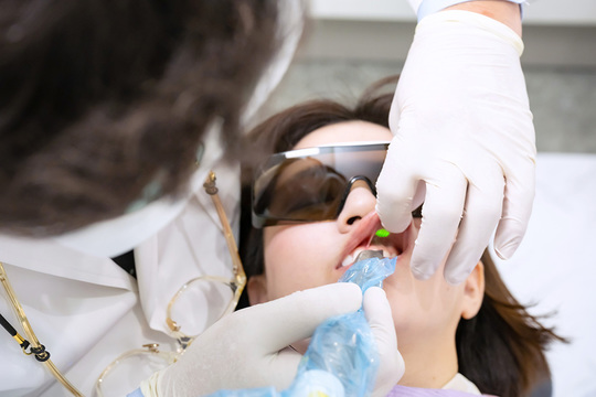 四つの機能 ほうれい線を作らない様に！ New Technique] Amazingly youthful lips! Training to eliminate